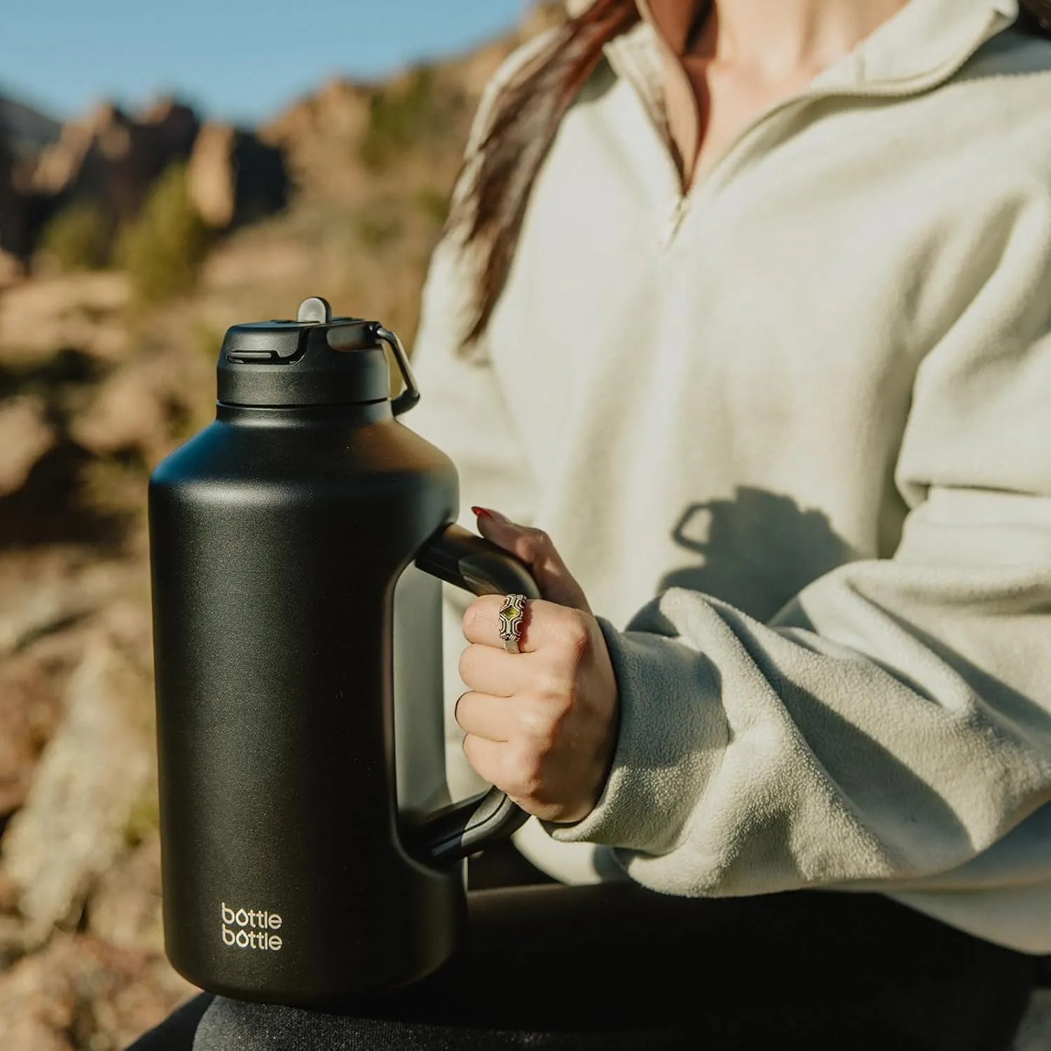 BOTTLE BOTTLE Insulated Water Bottle 64 oz with Straw and Dual-use Lid Stainless Steel Water Bottle for Men with Handle Vacuum Insulated jug for Workout Gym Soccer and Sports blue