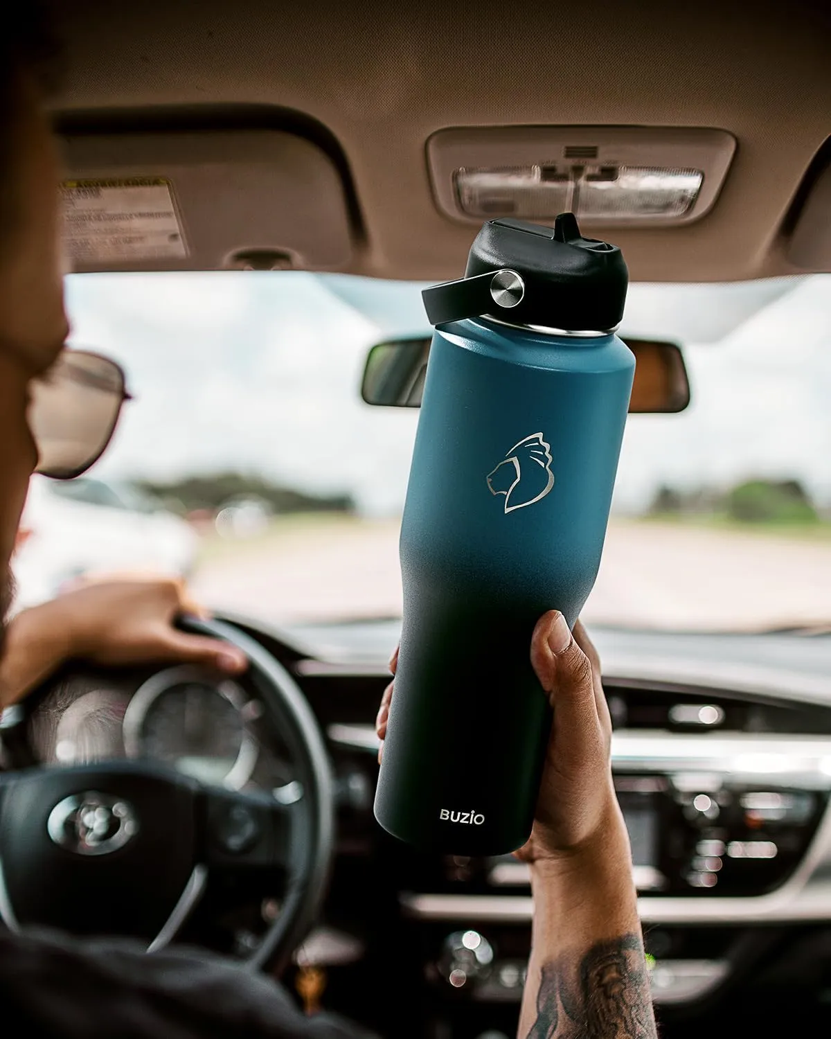 BUZIO 32oz Insulated Water Bottle Fits in Cup Holder, Stainless Steel Tumbler with Straw, Double Wall Metal Water Bottle for Hot Cold, BPA-Free Sweat-Proof Water Flask for Sports, Indigo Crush