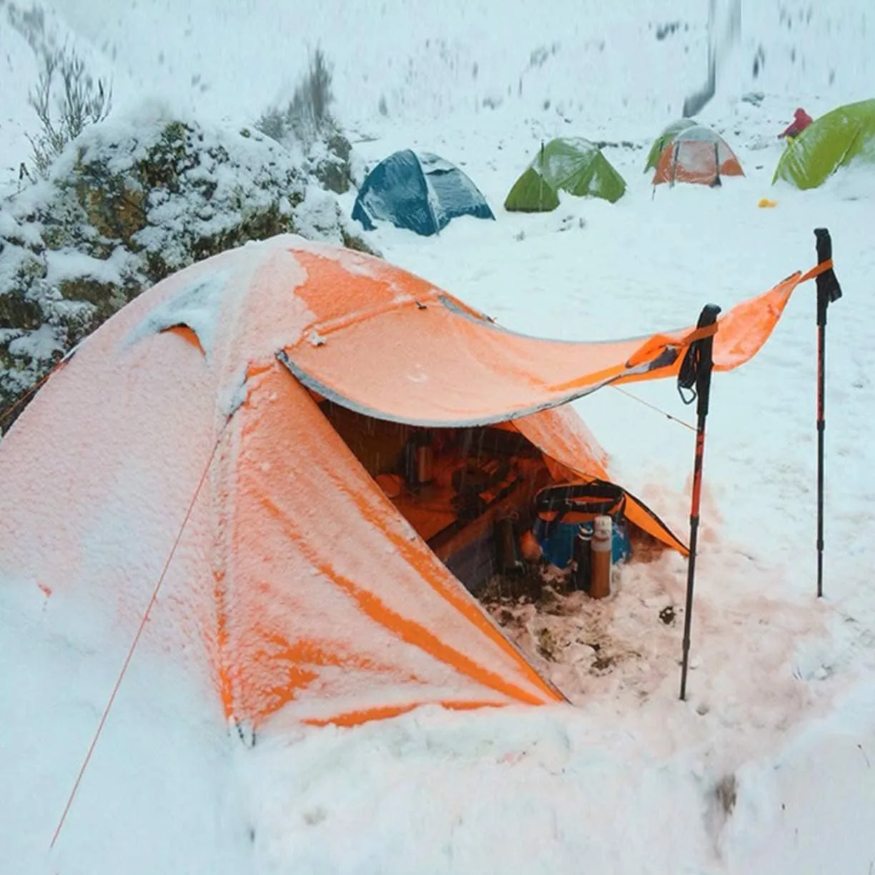 Camping Tent 2 Person Family Tent Double Layer Outdoor Tent Windproof Anti-for All Seasons Hiking Beach Outdoor