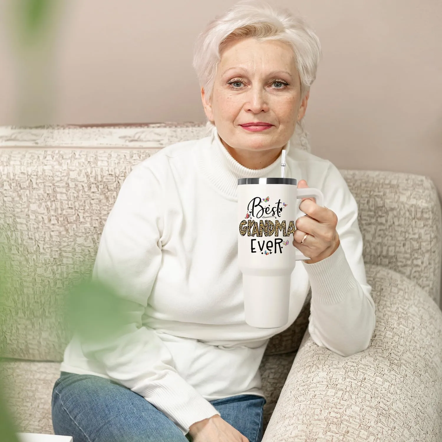 Ceovfoi Grandma Tumbler with handle Lid and Straw, 40 oz Best Grandma Ever Vacuum Insulated Travel Coffee Mug CupTumbler, Mothers Day Gifts for Grandmothe