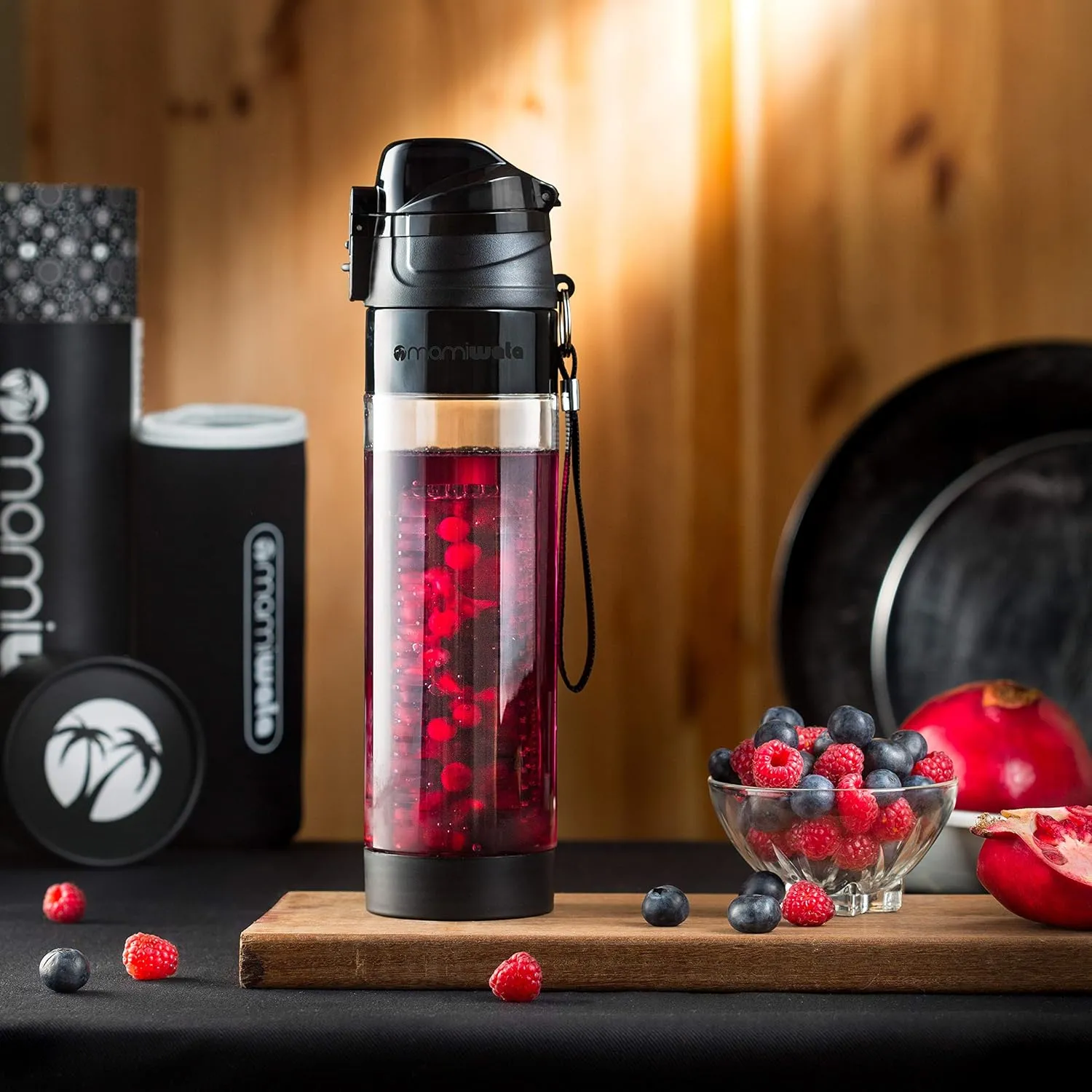 Fruit Infuser Water Bottle – 24 oz – Tritan Plastic - Unique Stylish Design – Fruit Infused Water recipes eBook & Insulating sleeve – Beautiful Gift Box