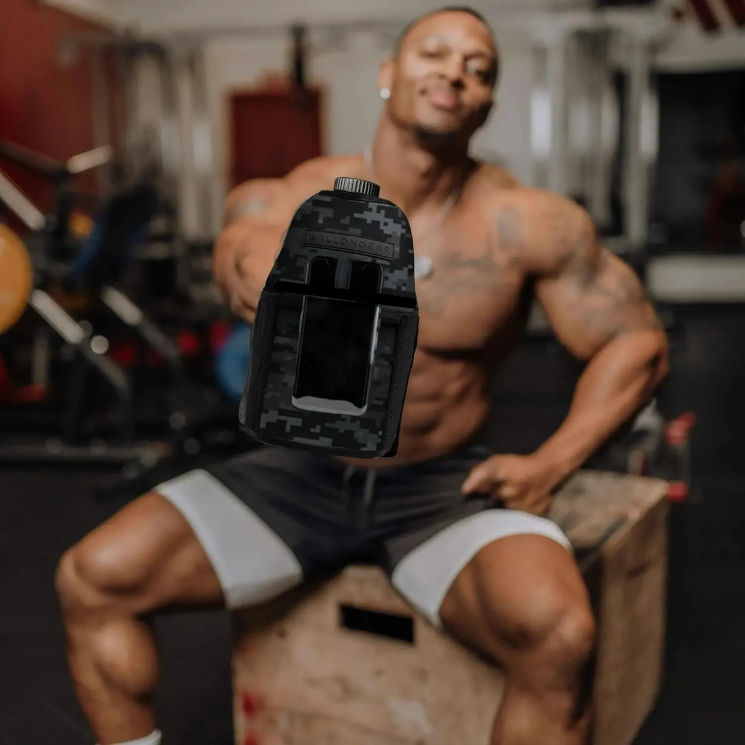 Gallon Gear 1 Gallon Fitness Hydration Cover | Neoprene Insulated Cooling & Portable Gym Water Bottle Carrier | CASE with Storage Pockets