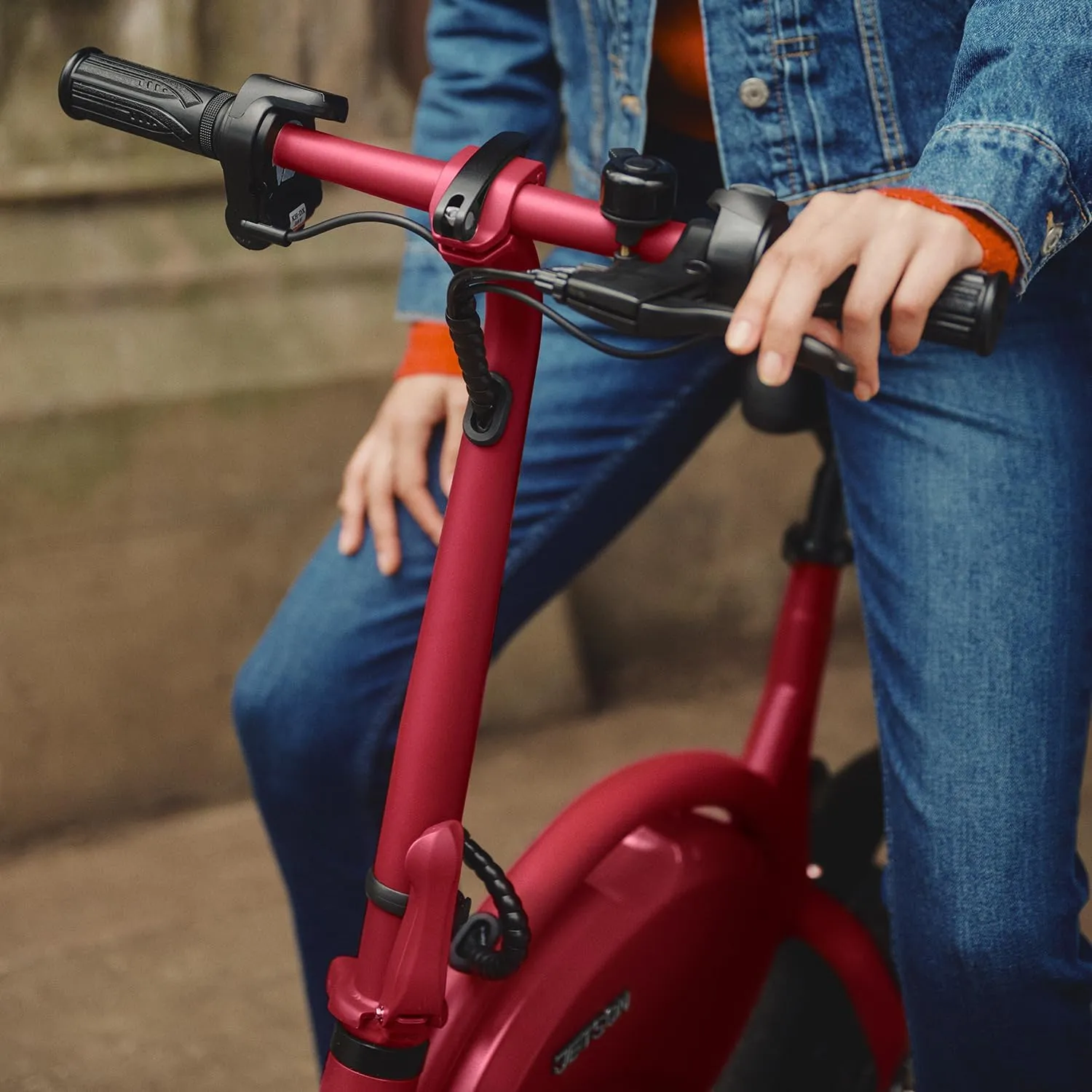 Jetson Bolt Folding Electric Ride-On Bike, Easy-Folding, Built-in Carrying Handle, Twist Throttle, Up to 15.5 MPH, Ages 13 