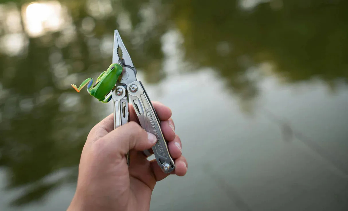 Leatherman Sidekick Multi-Tool (w/ Nylon Sheath)