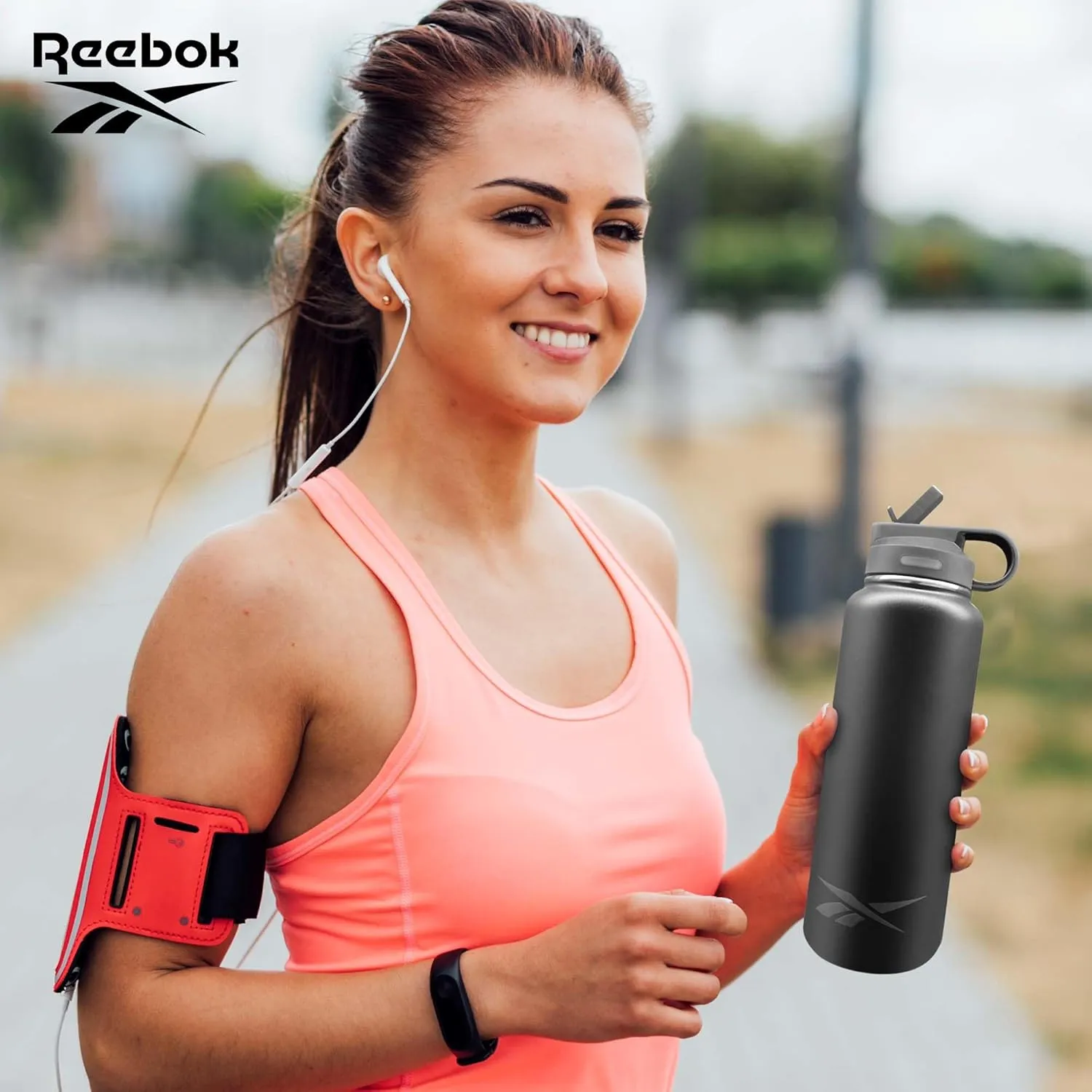 Reebok Stainless Steel Water Bottle With Straw & Athletic Design - Insulated Water Bottles 32 oz - Double Wall Vacuum Insulated Sports Water Bottle With Straw, BPA Free (Black)