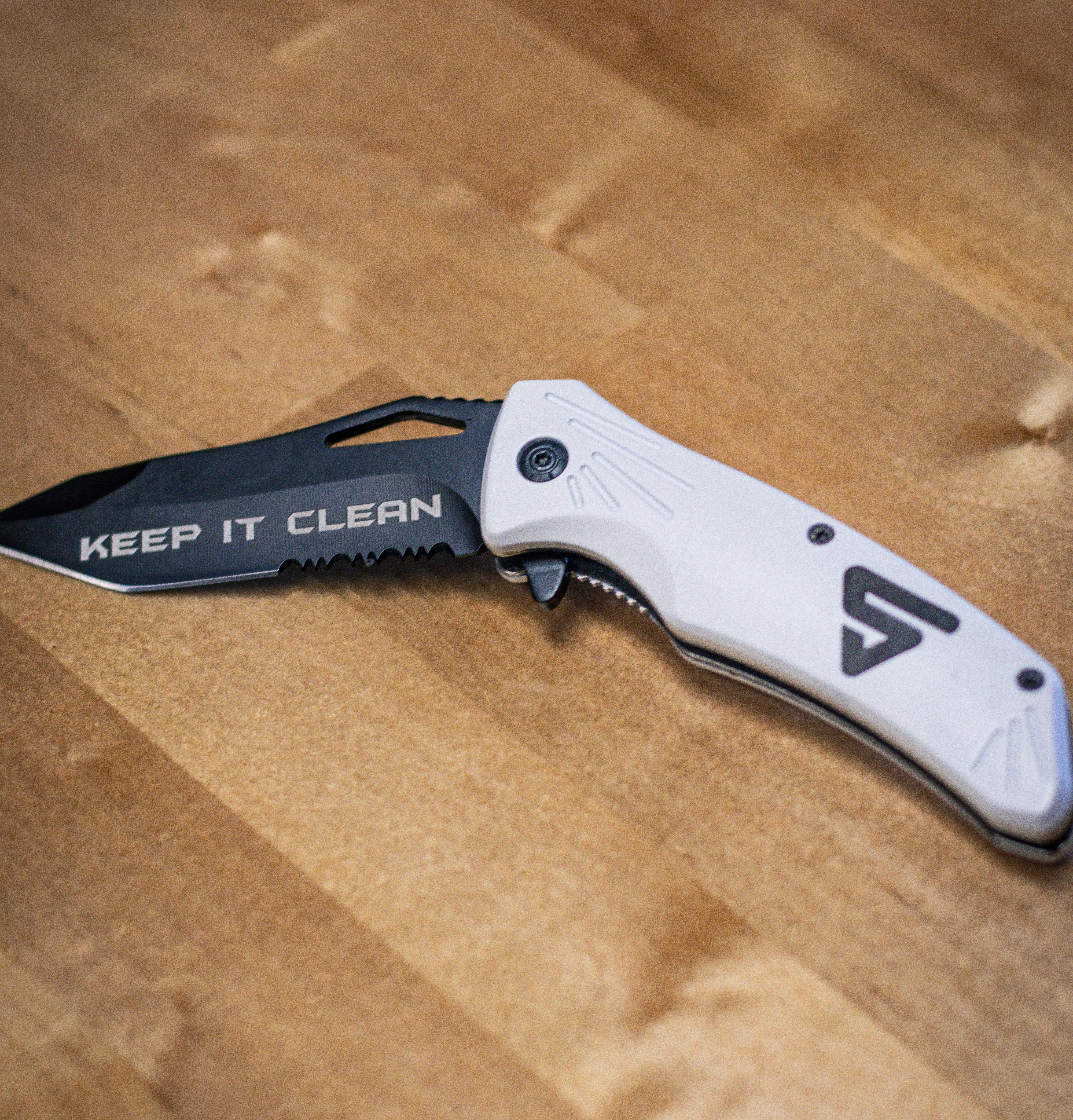 Shine Shop Supplies Foldable Pocket Knife