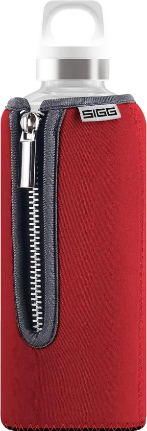SIGG - Glass Water Bottle - Stella Red - With Neoprene Pouch - Leakproof - Dishwasher Safe - BPA Free - Recycled Glass - 17 Oz