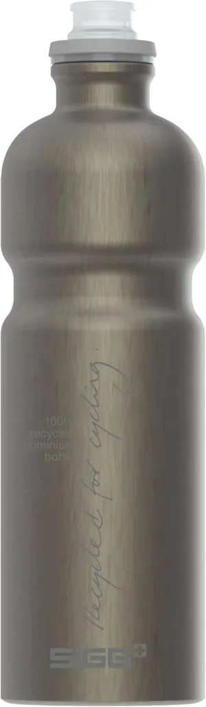 SIGG - PCR Aluminum Water Bottle - Move MyPlanet - Smoked Pearl - Leakproof - Lightweight - BPA Free - 25 Oz