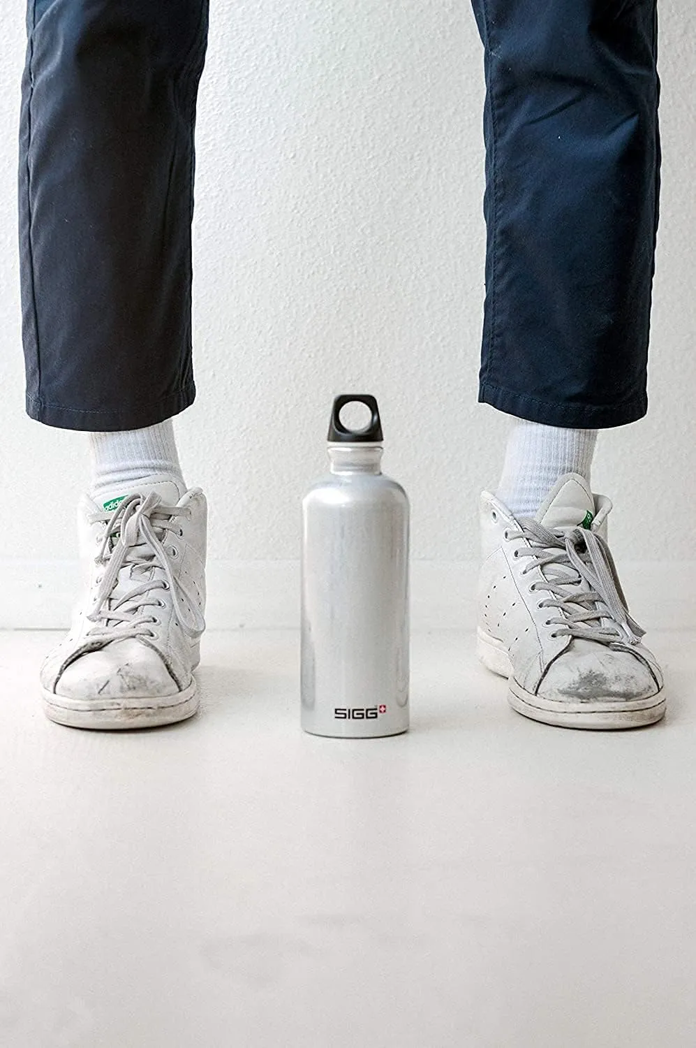 SIGG - Recycled Metal Water Bottle - Traveller - Made in Switzerland - Carbonated Drinks - BPA-Free - 20 Oz