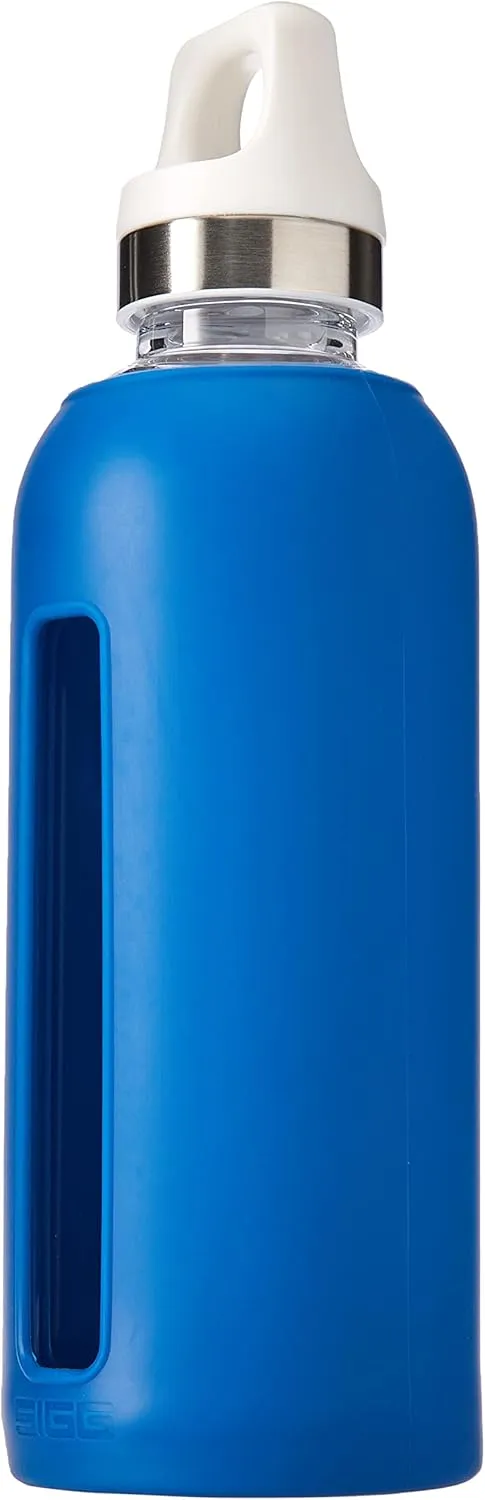 SIGG - Star Water Bottle - BPA-Free, Leak-Proof Glass Bottle, Anti-Shock - Non-Slip Silicone Case - Designed in Switzerland - Electric Blue - 17 Oz