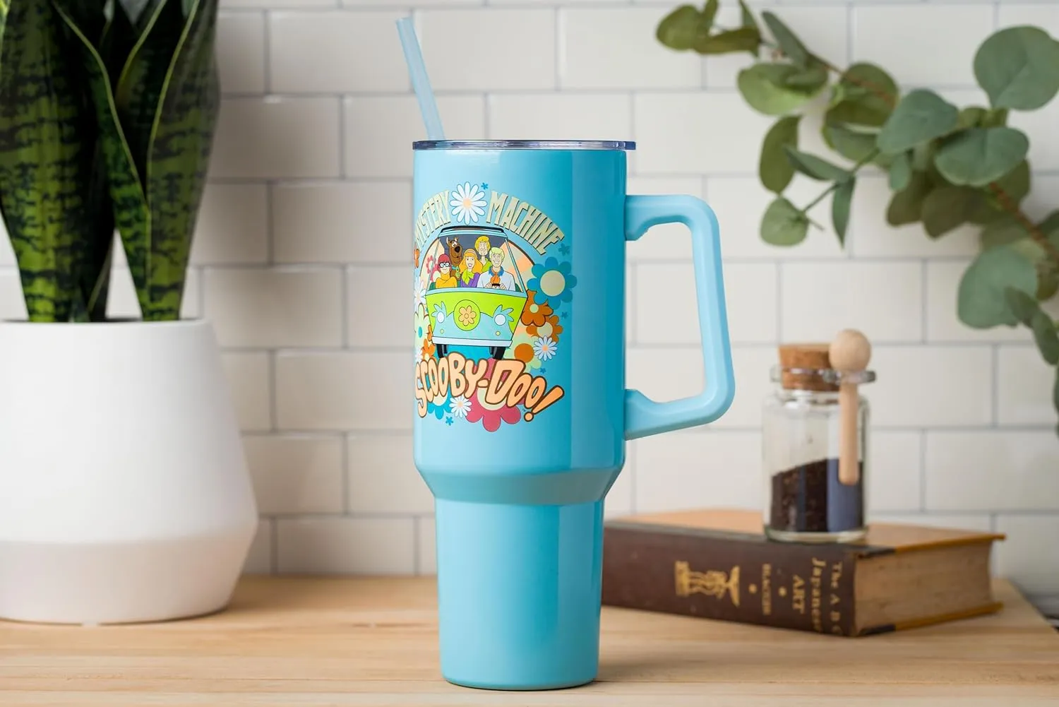Silver Buffalo Scooby Doo Mystery Machine Featuring Shaggy, Velma, Fred and Daphne Stainless Steel Tumbler with Handle and Straw, Fits in Standard Cup Holder, 40 Ounces