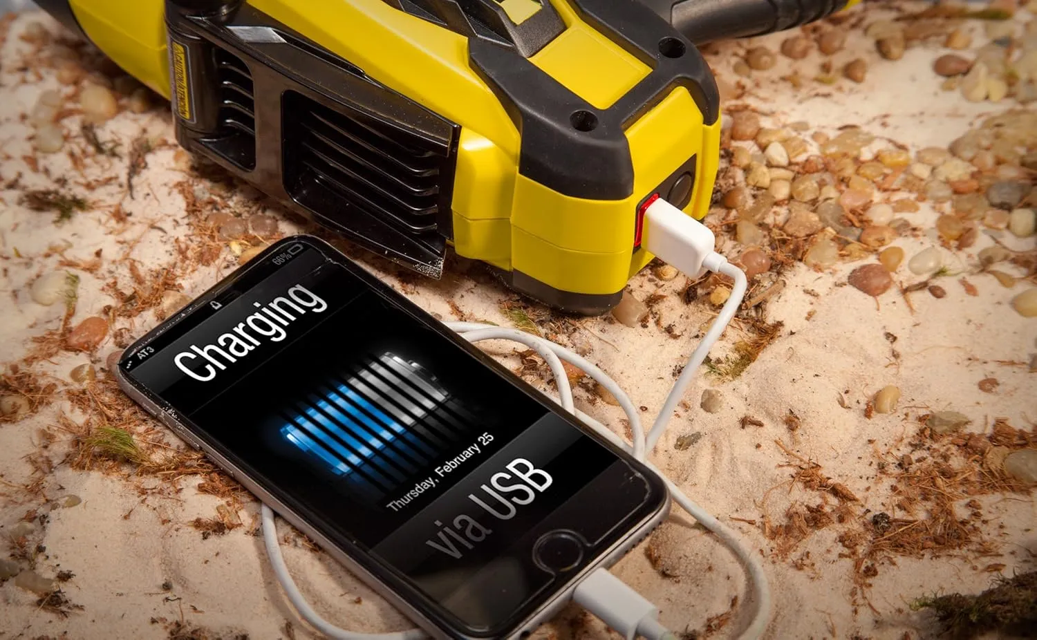 STANLEY Rechargeable Lithium Ion Ultra Bright LED Spotlight Flashlight