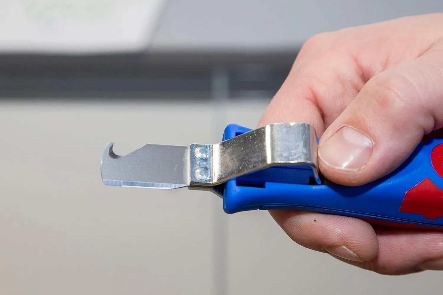 WEICON Tools Cable Knife No. 4-28 H Set of 2 | Stripping Range 4-28 mm | incl. Hook Blade